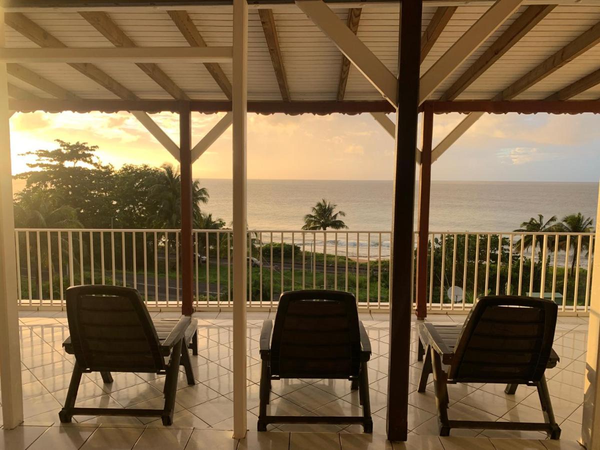 Logement Entier Au Soleil Couchant Deshaies Exterior foto